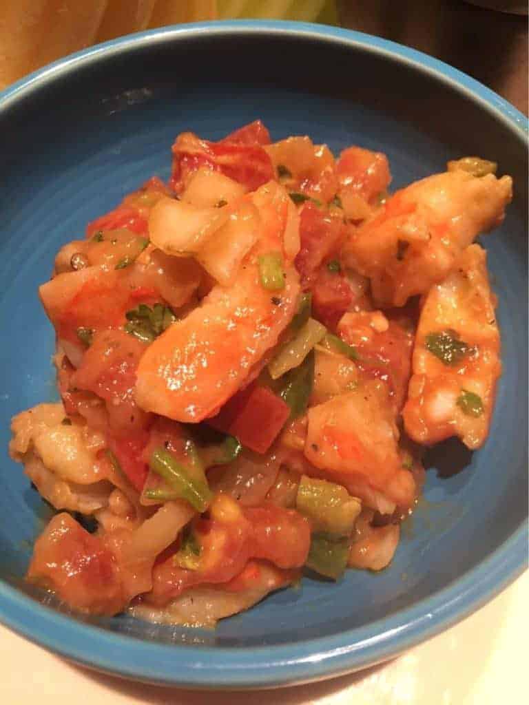 Shrimp with Pico de Gallo & Guacamole – Two Sleevers