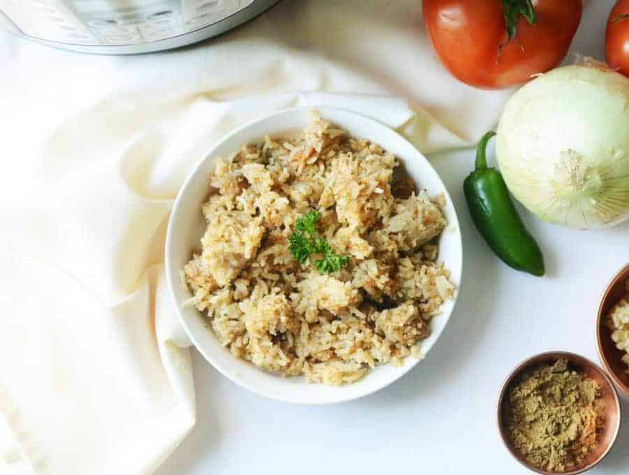 Instant Pot Puerto Rican Arroz con Pollo recipe (my family's recipe -  adapted for the pressure cooker!) - Fab Everyday