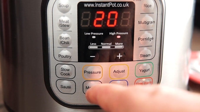 Front of Instant Pot being set for 20 minutes