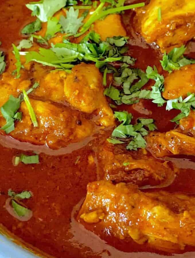 Instant Pot Low Carb Chicken Vindaloo - - https://twosleevers.com Chicken vindaloo 680x900 - Instant Pot Low Carb Chicken Vindaloo - https://twosleevers.com