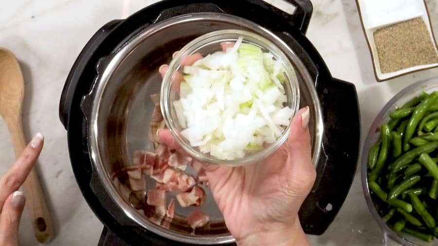 Pressure Cooker Green Beans with Bacon TwoSleevers