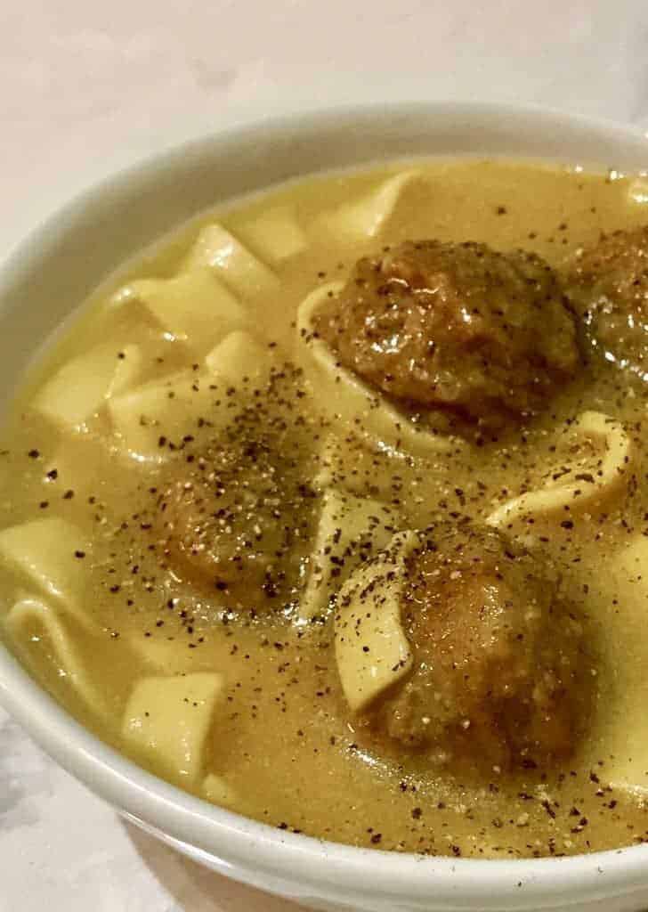 For days when you just need a quick meal, this Ikea Swedish Meatballs Soup take ready-frozen Swedish meatballs and the IKEA cream sauce packet, to make a no-fuss comfort meal.