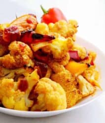 This very simple Gobi Manchurian recipe has all of the taste and not of the unhealthy oil of a typical Gobi Manchurian. Quick way to enjoy Indian-Chinese food at home.