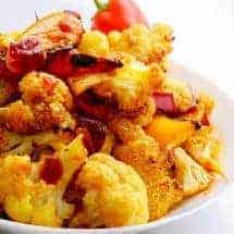 This very simple Gobi Manchurian recipe has all of the taste and not of the unhealthy oil of a typical Gobi Manchurian. Quick way to enjoy Indian-Chinese food at home.