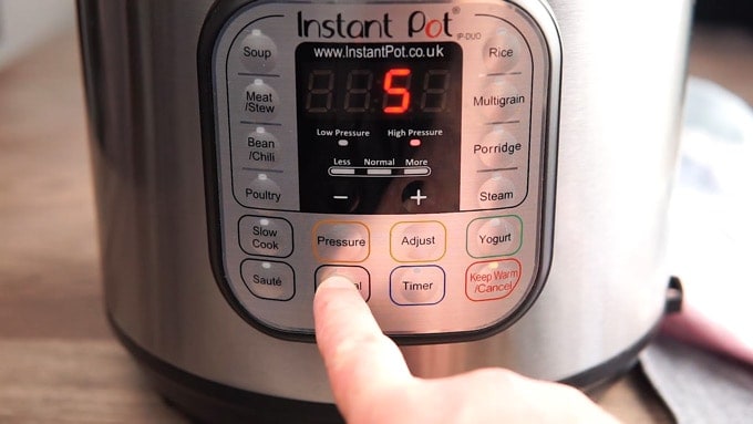 4 Cook for 5 mins HP Instant-Pot-French-Garlic-Low-Carb-Chicken-17 4 Cook for 5 mins HP Instant-Pot-French-Garlic-Low-Carb-Chicken-17