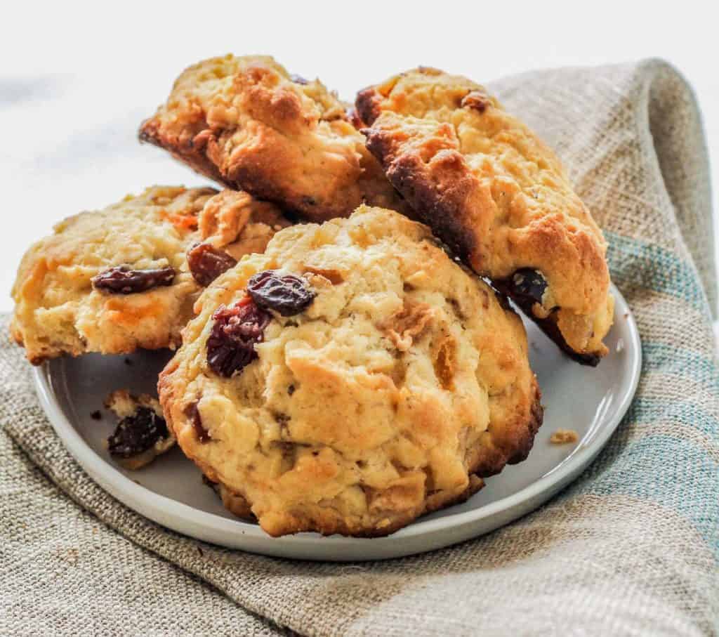 Use some low sugar dried fruit or fresh berries and Carbquick to make a low carb scuffins--a cross between a low carb scones and low carb muffins that are sure to satisfy your sweet craving. These scuffins are light, moist, and tasty.