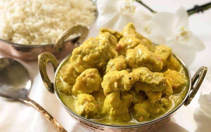 Chicken Korma sideways view