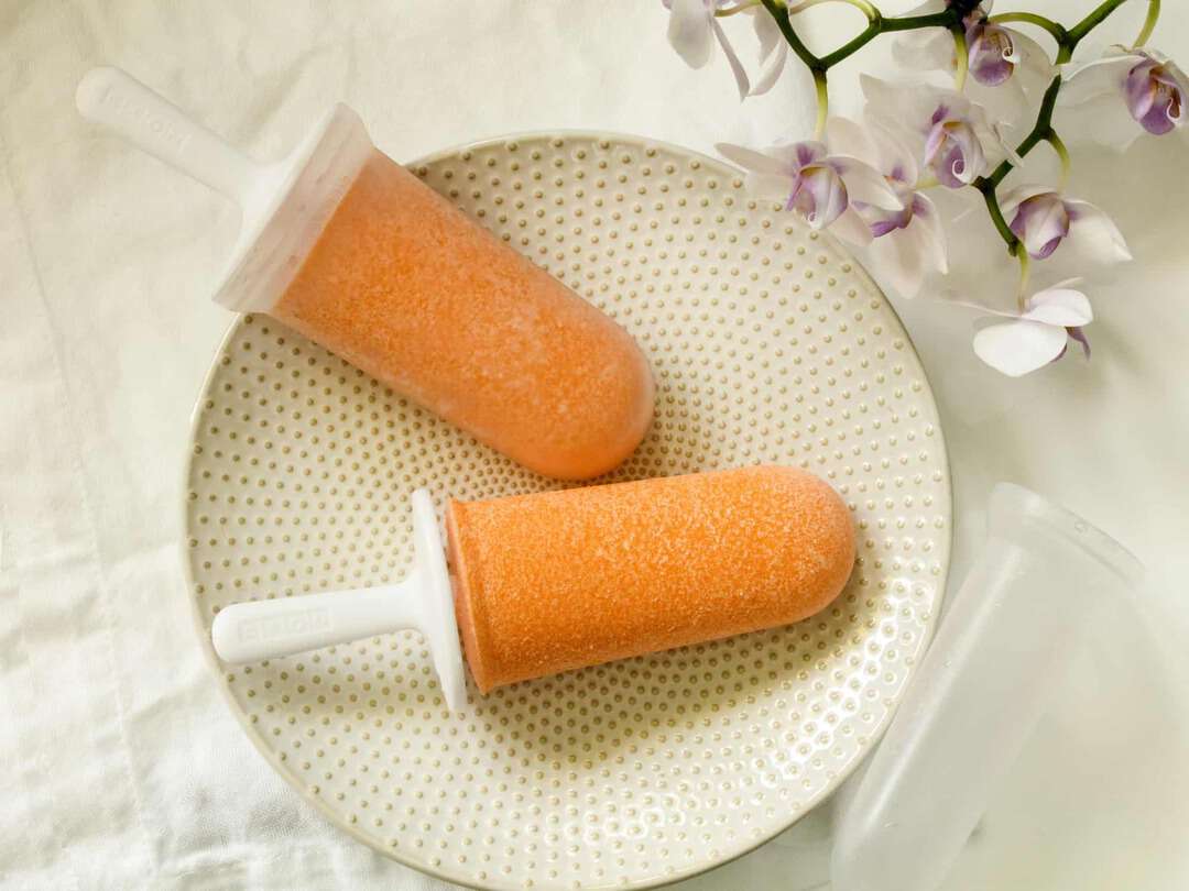 5 Ingredient!) Keto Orange Creamsicle Popsicles 🍊 - gnom-gnom