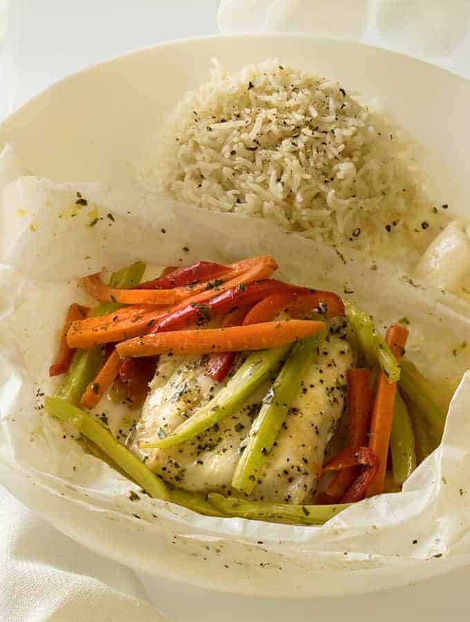 have you ever tried making fish in parchment? #easyrecipe #dinnerideas