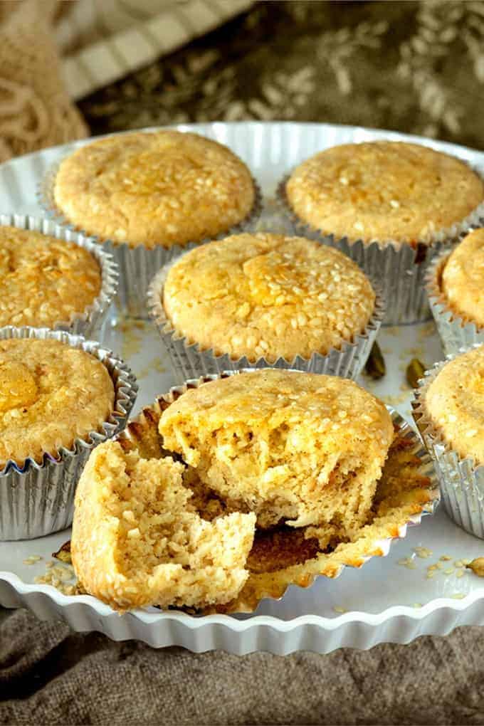 https://twosleevers.com/wp-content/uploads/2019/11/Cardamom-Cupcakes-Featured-Image.jpg