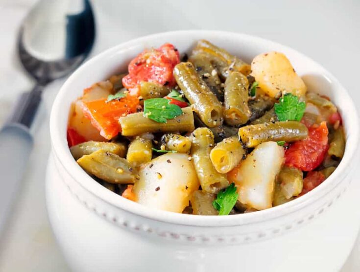 Greek Green Beans | The Easiest Fasolakia Recipe EVER | TwoSleevers