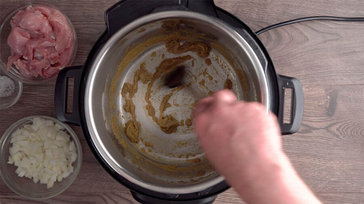 sauteing thai green curry paste in an instant pot