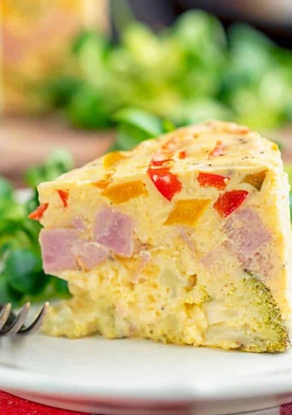 cropped-BROCCOLI-FRITTATA-WITH-HAM-AND-PEPPERS-1200px-x-900px.jpg