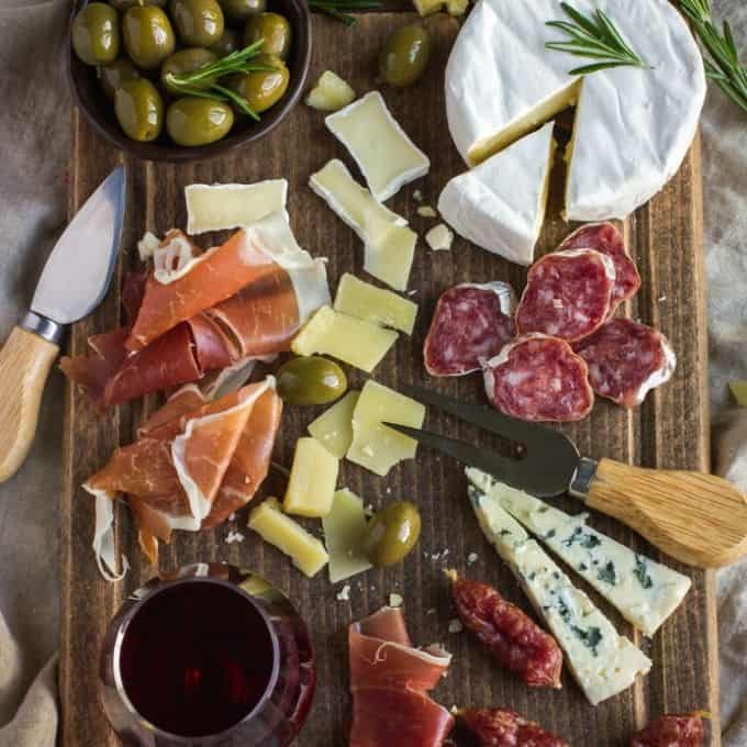 overhead image of a charcuterie board