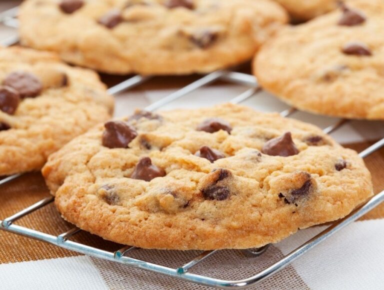 air fryer chocolate chip cookies easy air fried chocolate chip cookies