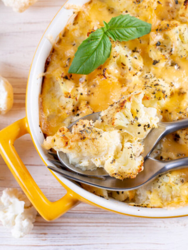 Baked Cauliflower With Cheese - TwoSleevers