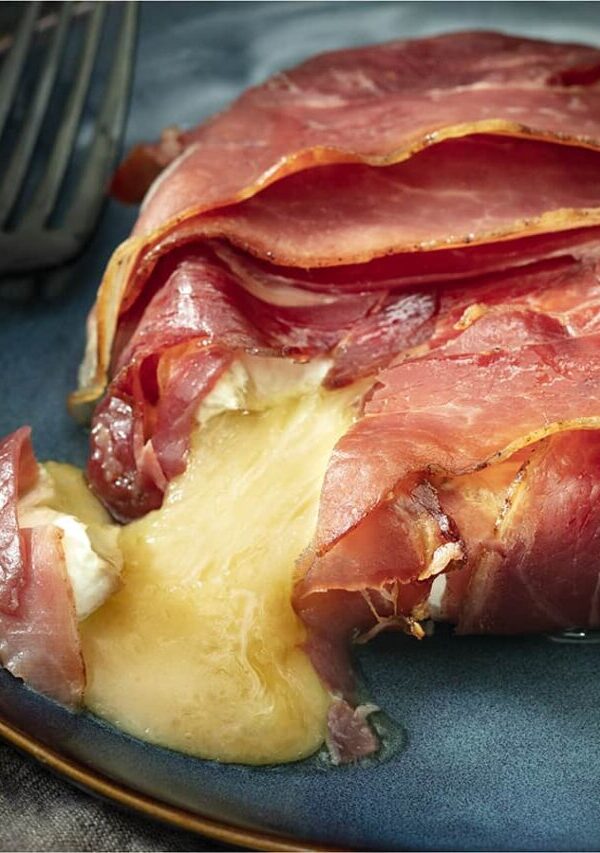 cropped-proscuitto-wrapped-brie-sideways-900x680-1.jpg