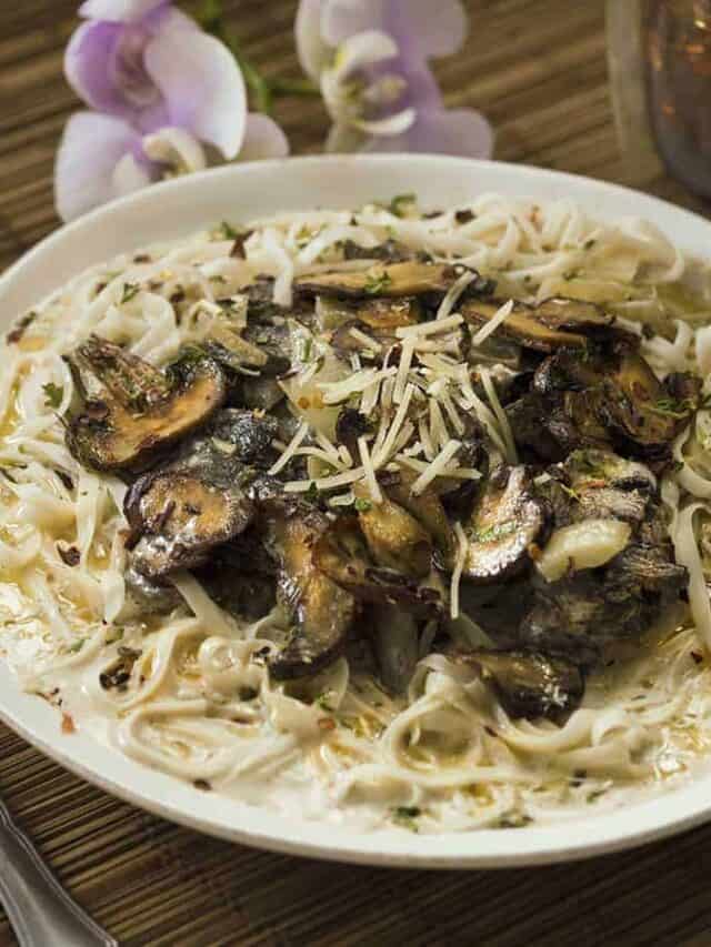 Mushroom Pasta | Vegetarian Pasta Recipe