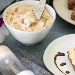 cropped-Keto-Maple-Pecan-Frosting-sideways-900x680-1.jpg