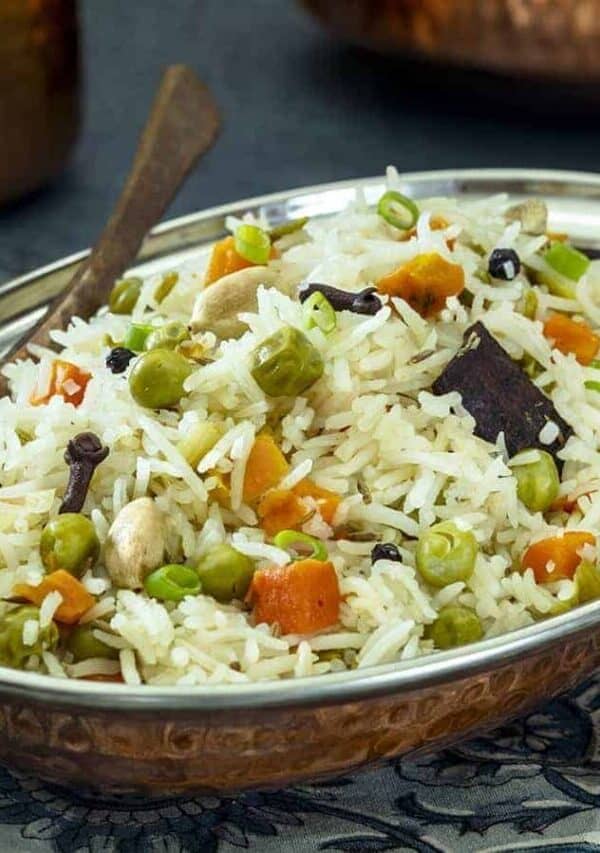 cropped-Instant-Pot-Peas-and-Carrots-Pilau-sideways-900x680-680x900-1.jpg