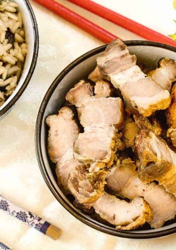 cropped-air-fryer-crispy-pork-belly-overhead_1-680x900-1.jpg