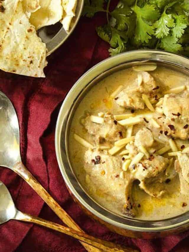 Slow Cooker Safed Chicken Korma - TwoSleevers