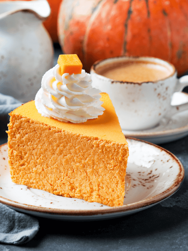 KETO PUMPKIN CHEESECAKE | TASTY KETO PUMPKIN DESSERT - TwoSleevers