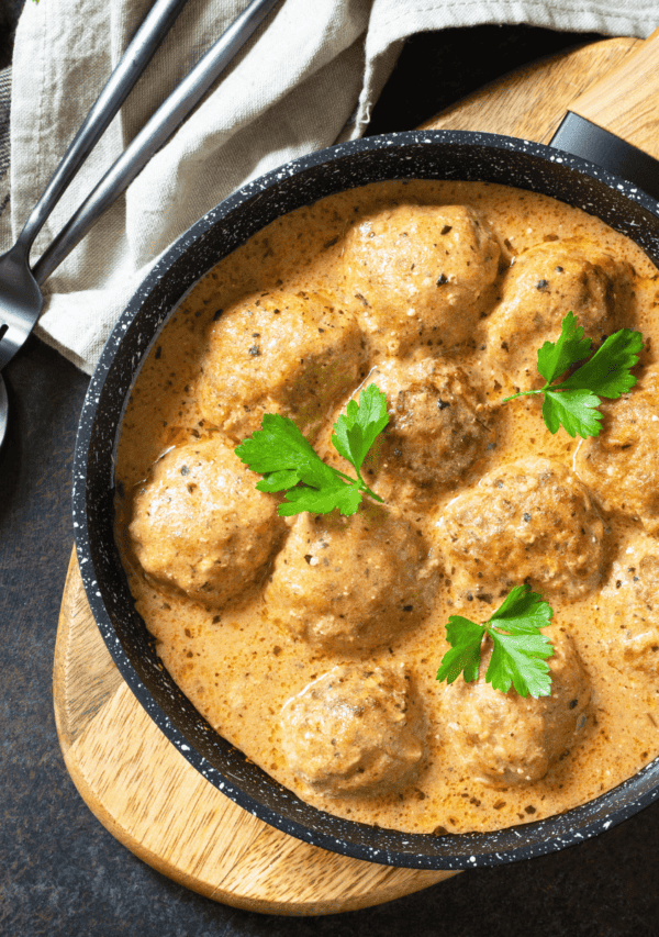 cropped-Meatballs-In-Gravy-1.png