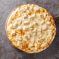 Overhead image of Chicken Alfredo Pizza