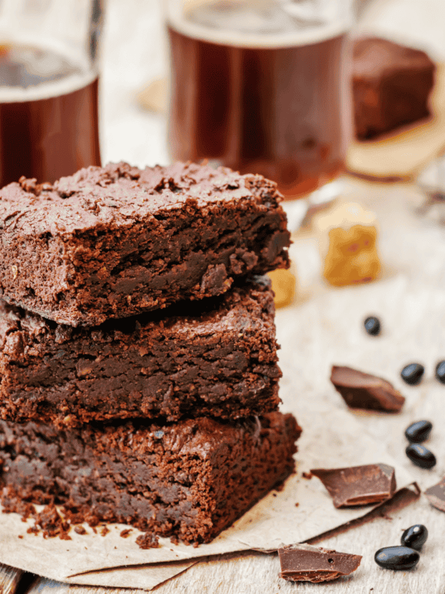 BLACK BEAN BROWNIES | AMAZING FUDGY BLACK BEAN BROWNIE RECIPE - TwoSleevers