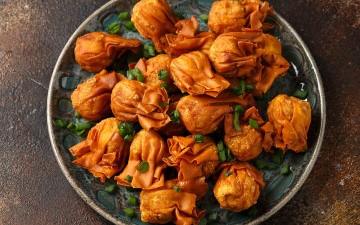 Overhead image of Crispy Chicken Wontons on a plate