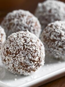 Rum Balls Recipe | Classic Rum Balls