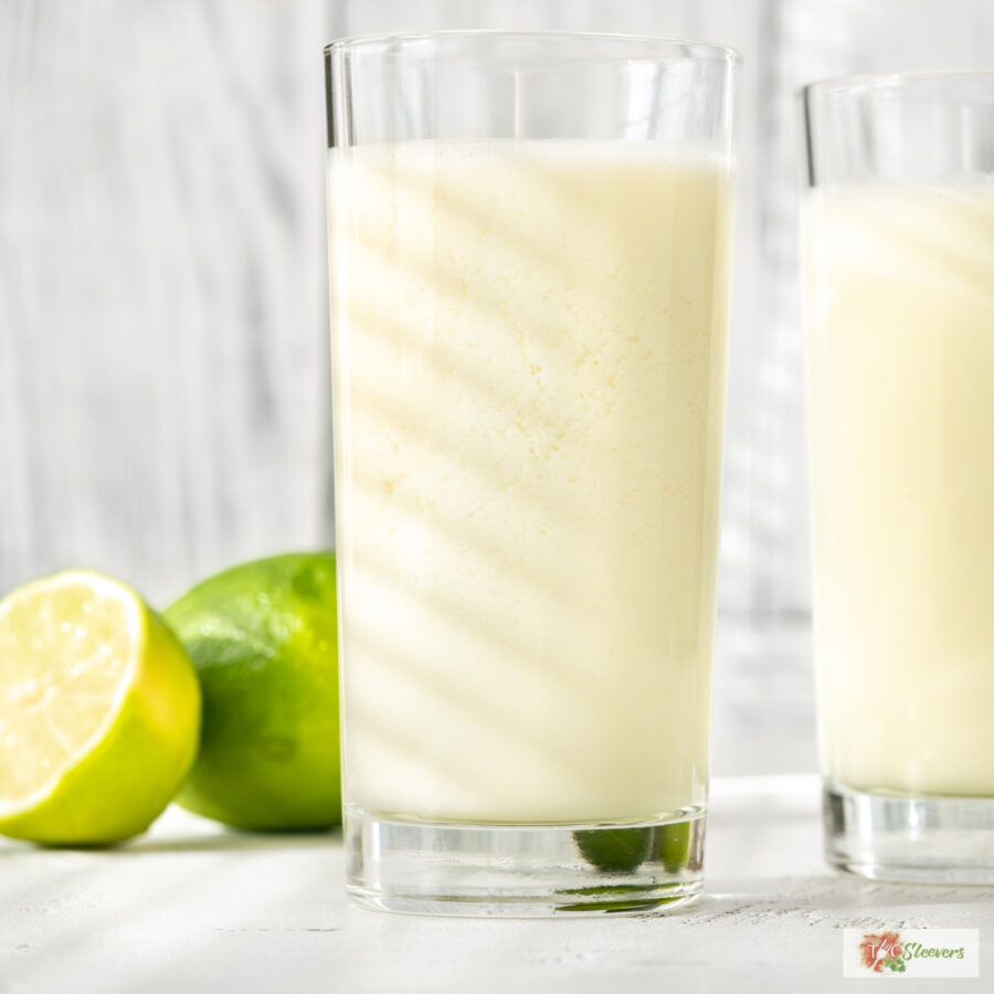 Close up image of Brazilian Lemonade in glasses with a sliced lime