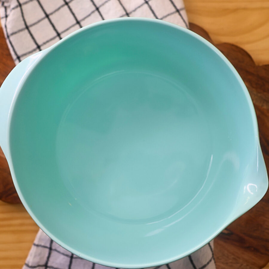 Overhead image of hot water in a blue bowl